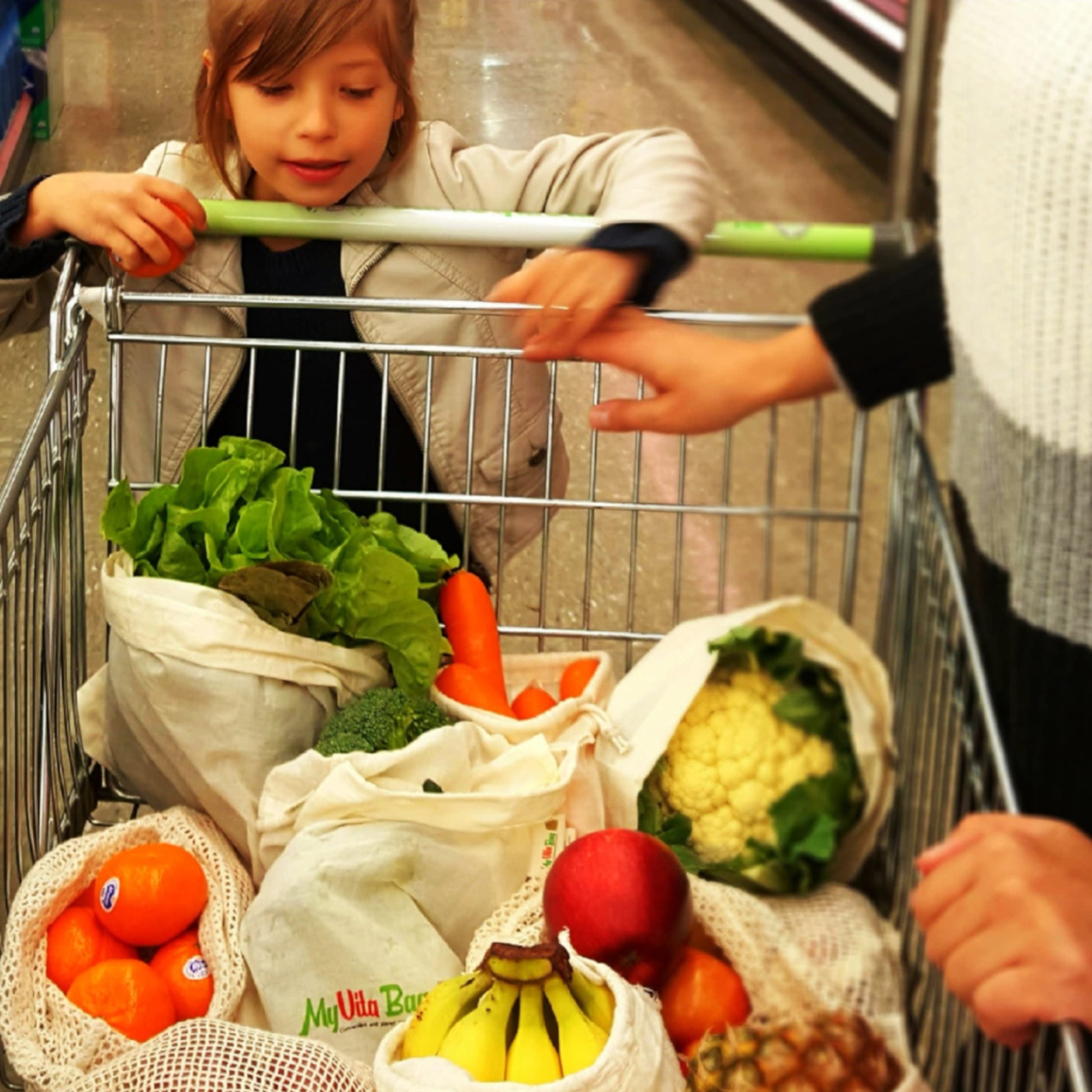 Reusable produce bags by My Eco Vita. They come in a pack of 4 with 2 options of large and small bags. These produce bags are organic, compostable and the best eco friendly option to avoid single use plastic bags