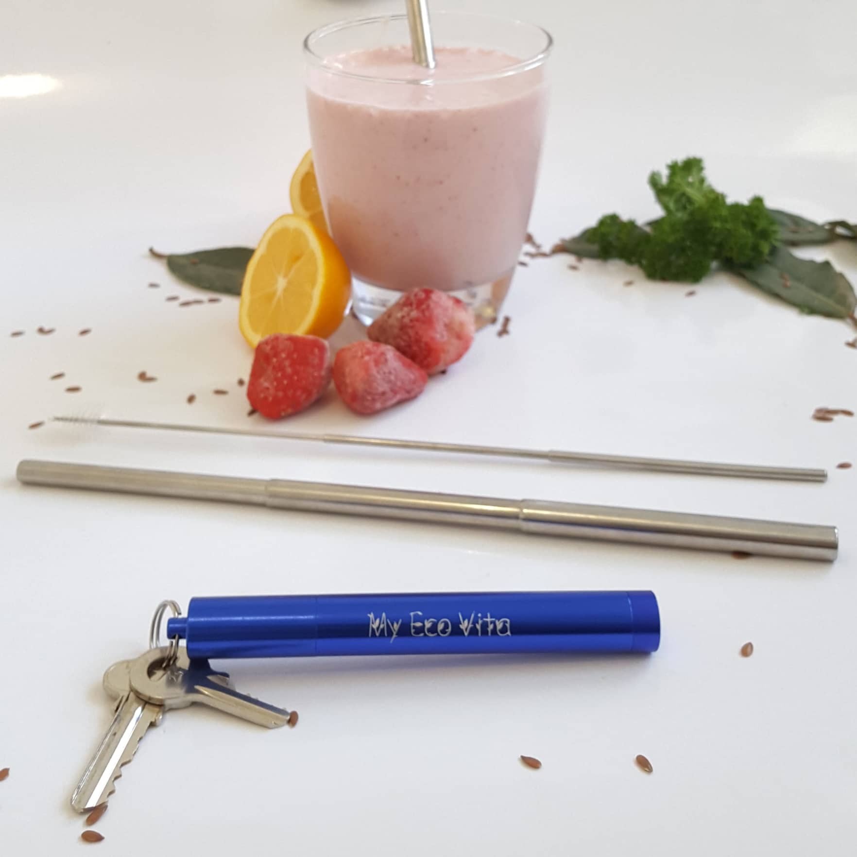 Reusable metal straws that can be used as a keychain. A completely collapsable straw that comes in a metal case with a cleaning brush. Avoid single use straws, use reusable straws