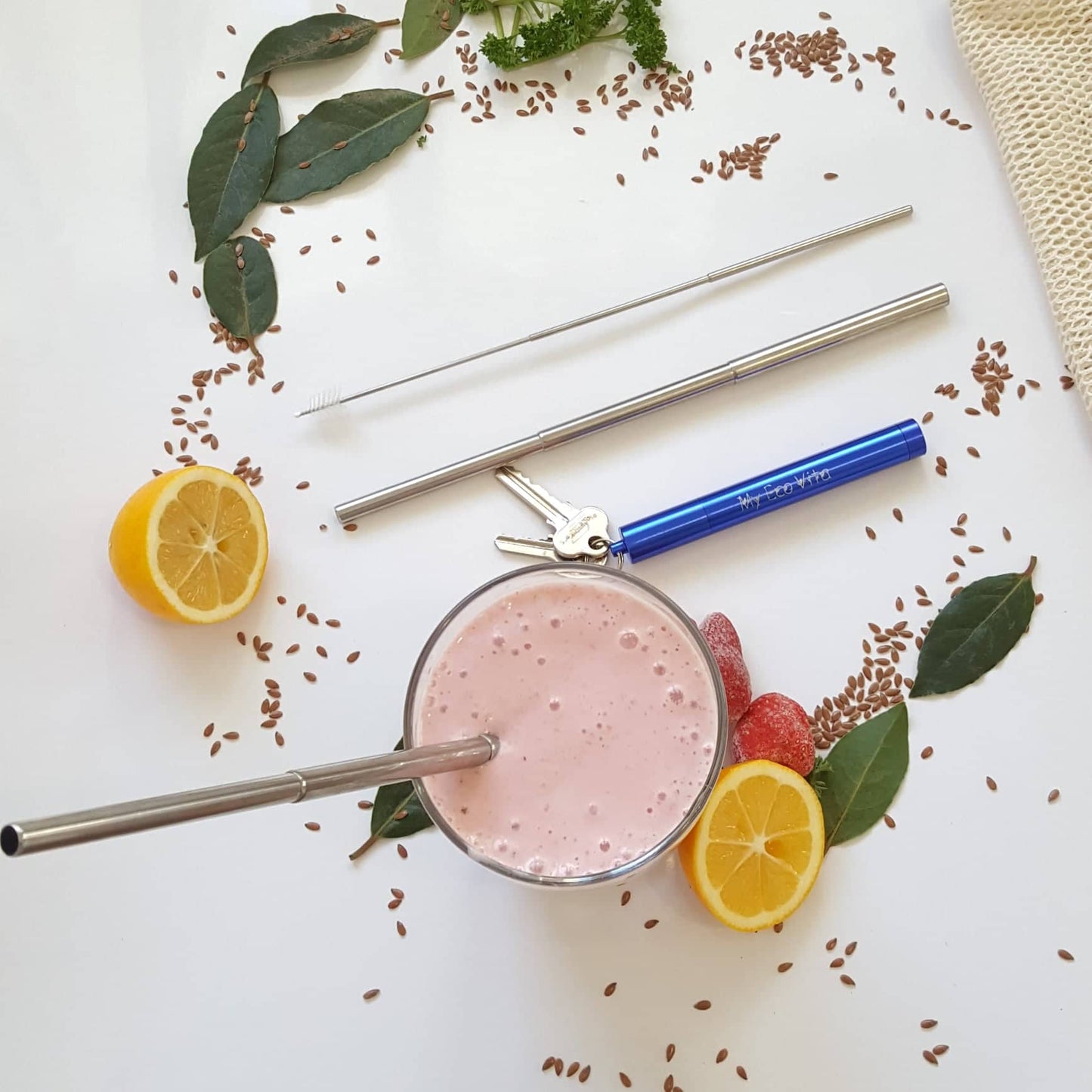 Reusable metal straws that can be used as a keychain. A completely collapsable straw that comes in a metal case with a cleaning brush. Avoid single use straws, use reusable straws